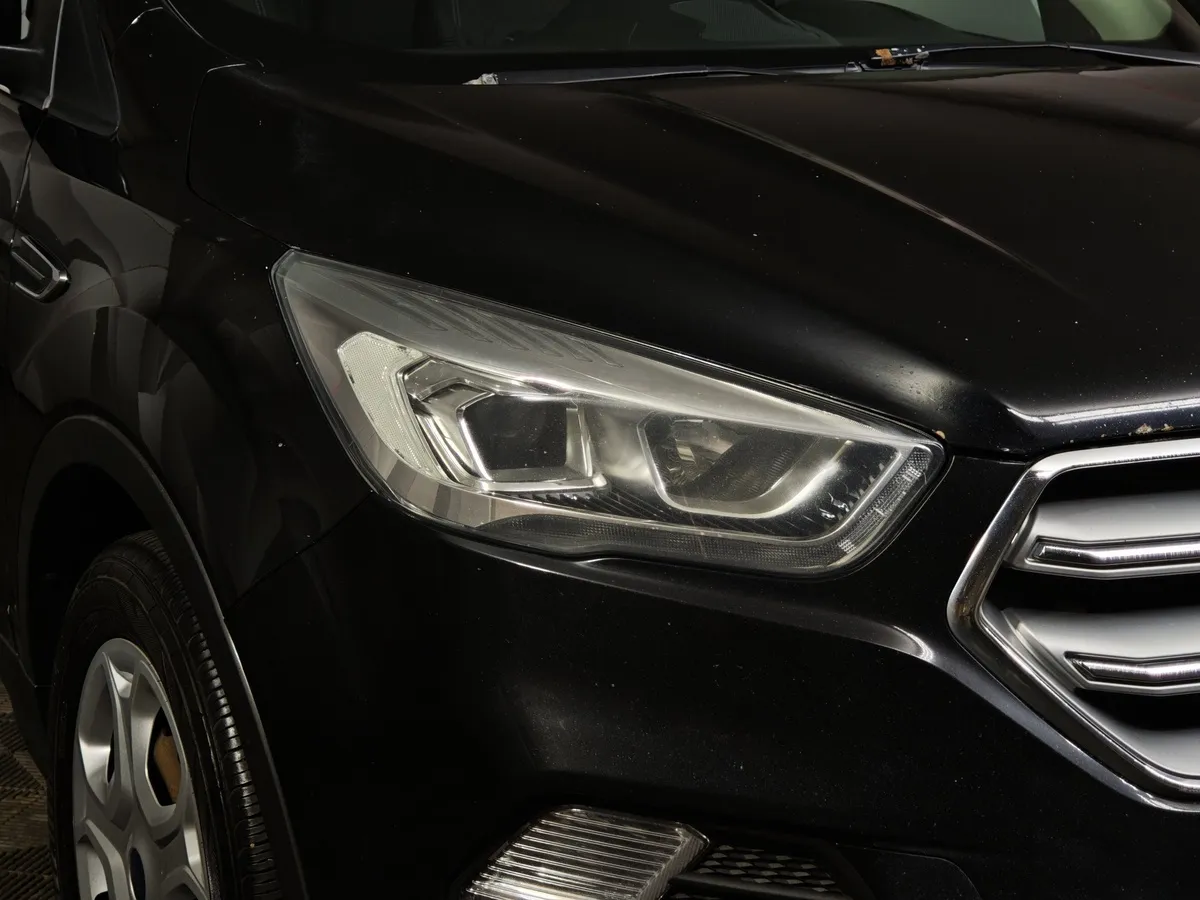Ford Kuga 2.5 AT (150 л.с.) Trend Черный в АВИЛОН. Слайд №9