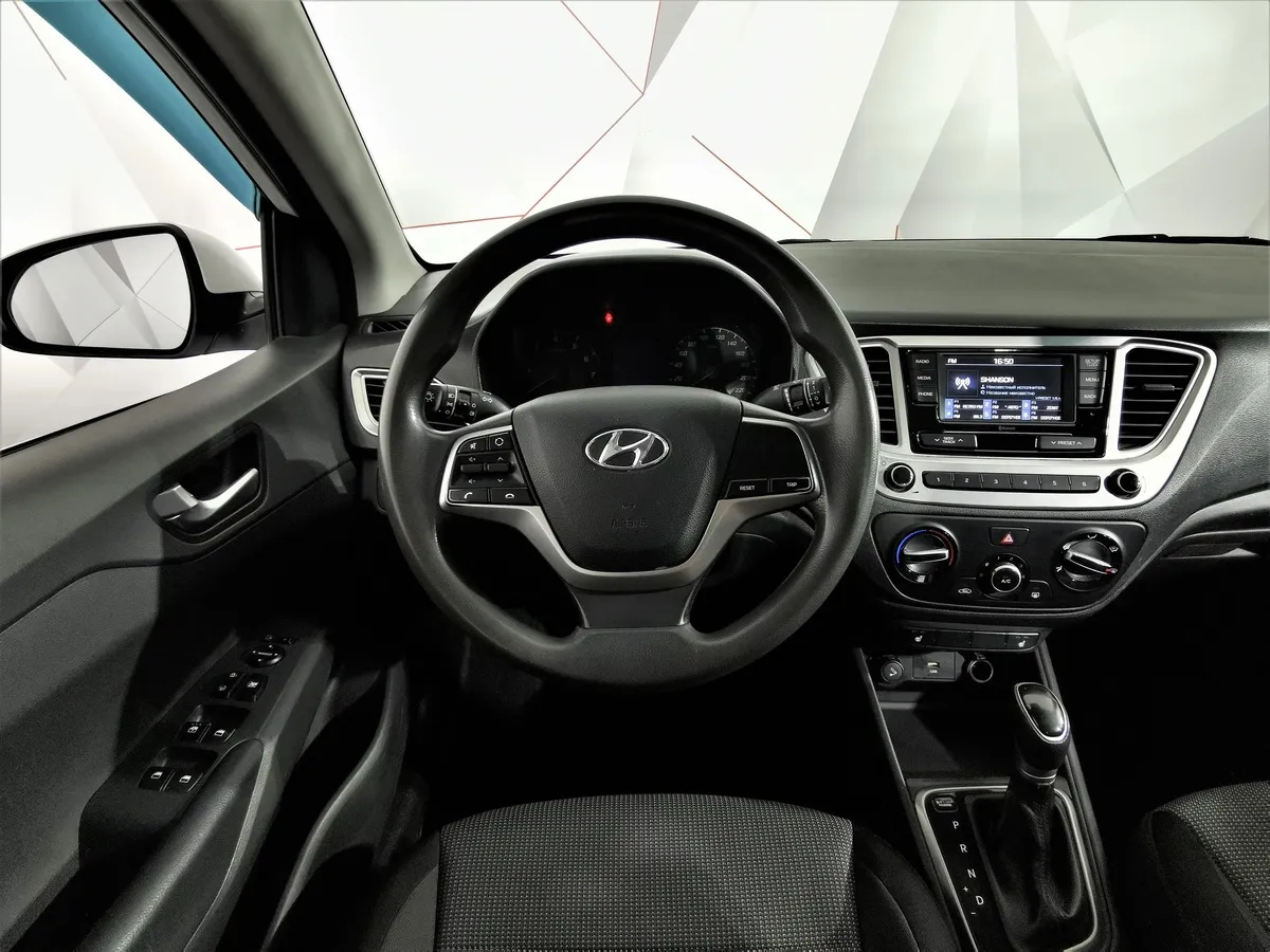 Hyundai Solaris 1.6 AT (123 л.с.) Comfort Белый в АВИЛОН. Слайд №18