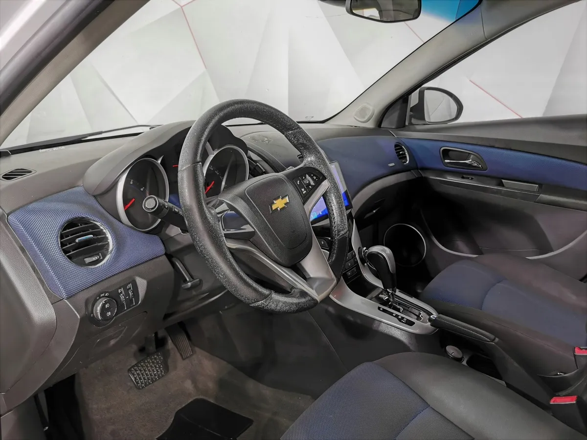 Chevrolet Cruze 1.8 AT (141 л.с.) Белый в АВИЛОН. Слайд №18