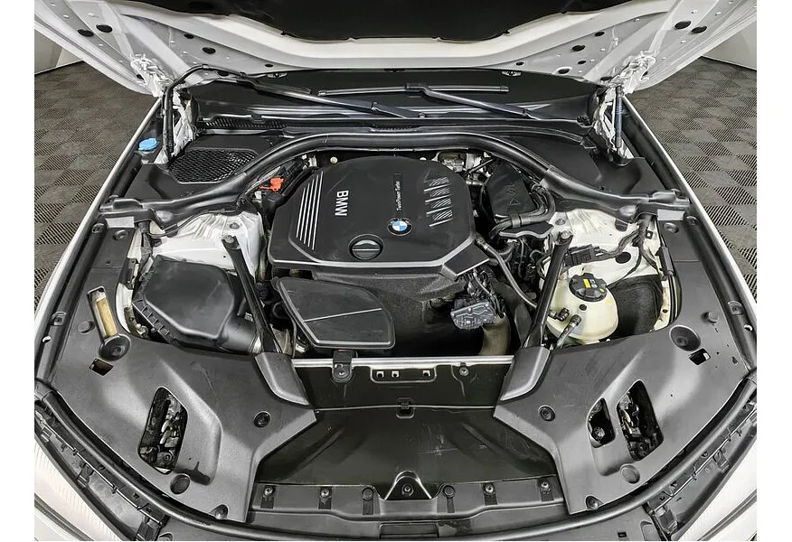 BMW 5 серия 520d Steptronic (190 л.с.) Белый в АВИЛОН. Слайд №10