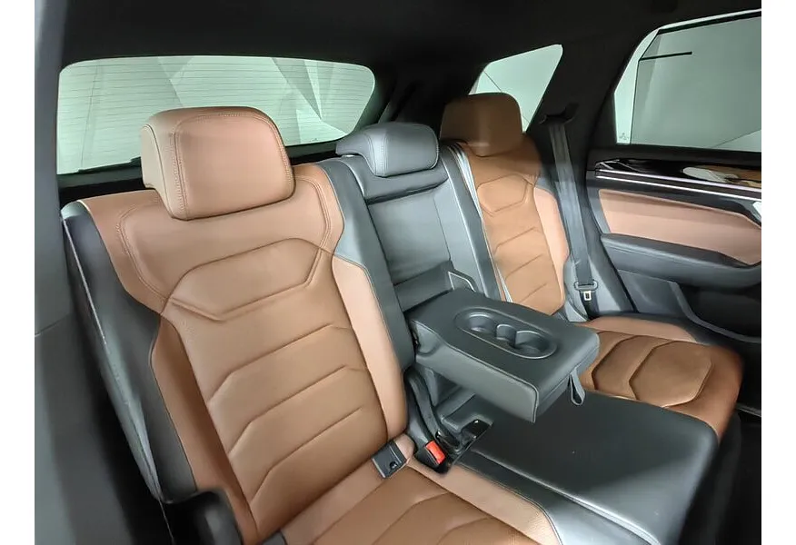 Volkswagen Touareg 2.0 TSI Tiptronic 4Motion (249 л.с.) Exclusive Коричневый в АВИЛОН. Слайд №15