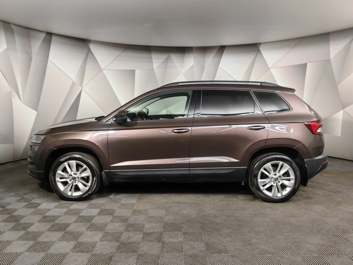 Skoda Karoq 1.4 AT FWD (150 л.с.) Ambition Коричневый в АВИЛОН. Слайд №5