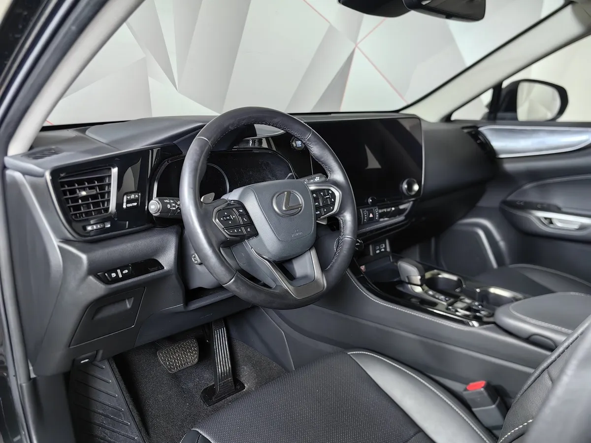 Lexus NX 2.5 AT AWD (200 л.с.) Luxury Черный в АВИЛОН. Слайд №18