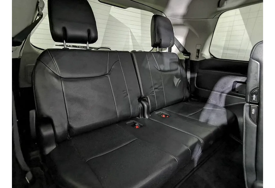 Lexus LX 570 AT (367 л.с.) Серый в АВИЛОН. Слайд №23