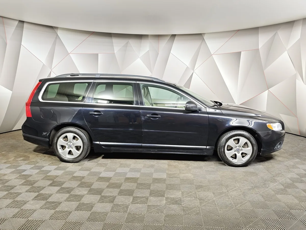 Volvo V70 2.5 T Geartronic (200 л.с.) Черный в АВИЛОН. Слайд №6