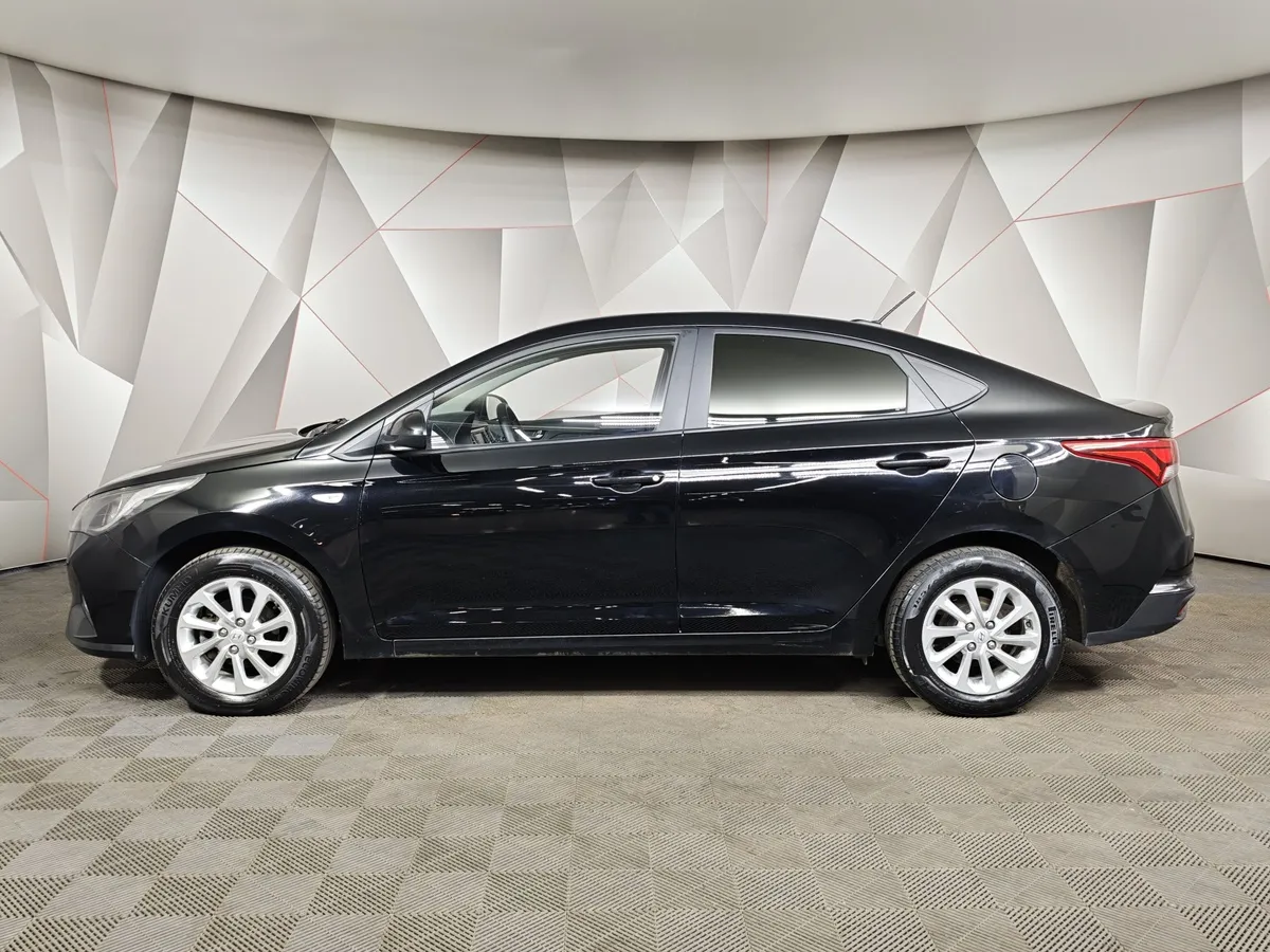 Hyundai Solaris 1.6 AT (123 л.с.) Style Черный в АВИЛОН. Слайд №5