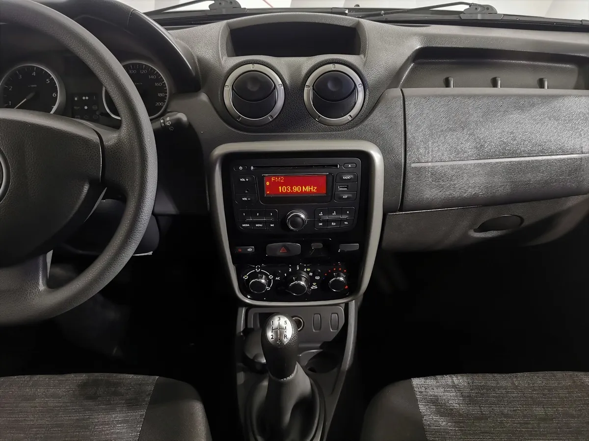 Renault Duster 1.6 MT (114 л.с.) Бежевый в АВИЛОН. Слайд №14