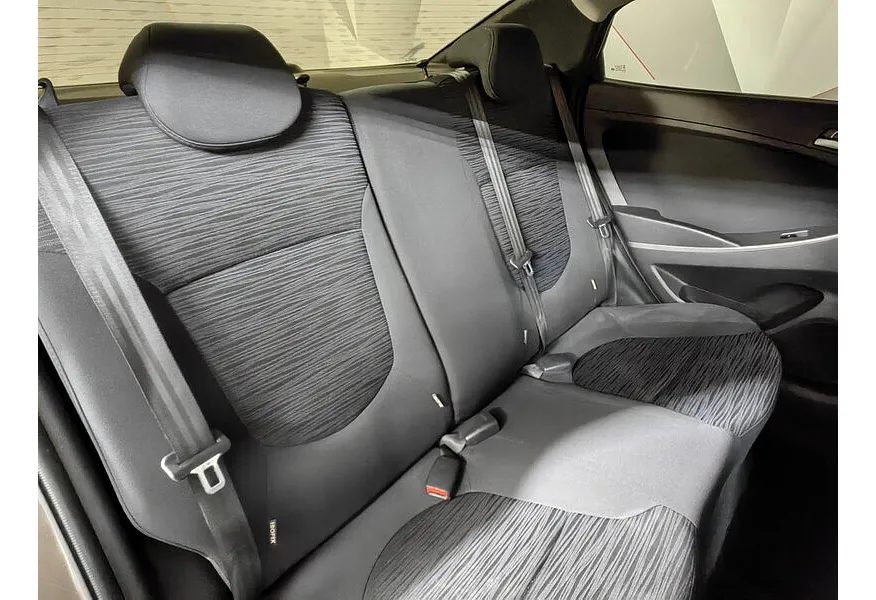 Hyundai Solaris 1.6 MT (123 л.с.) Comfort Коричневый в АВИЛОН. Слайд №17