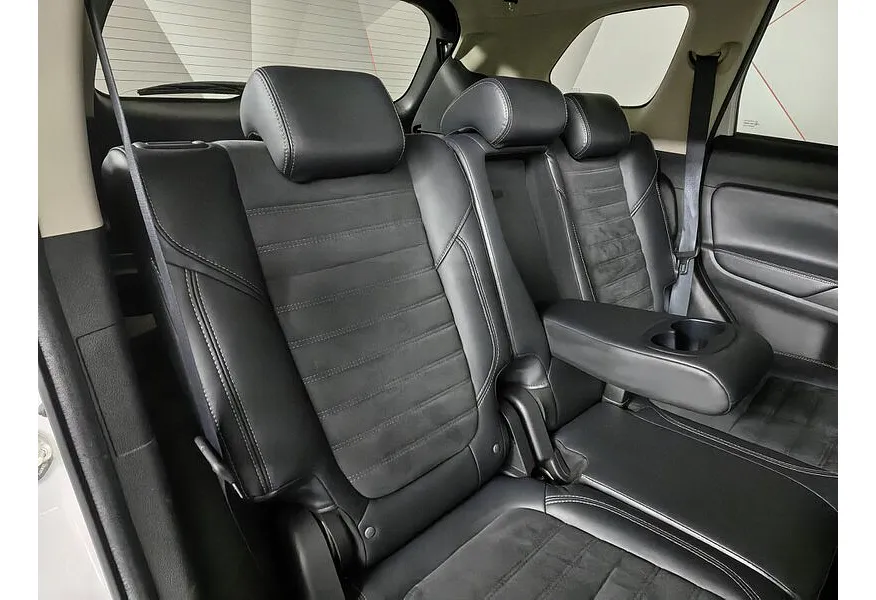 АВИЛОН - Mitsubishi Outlander 2.4 CVT 4WD (167 л.с.) Белый - slide 10