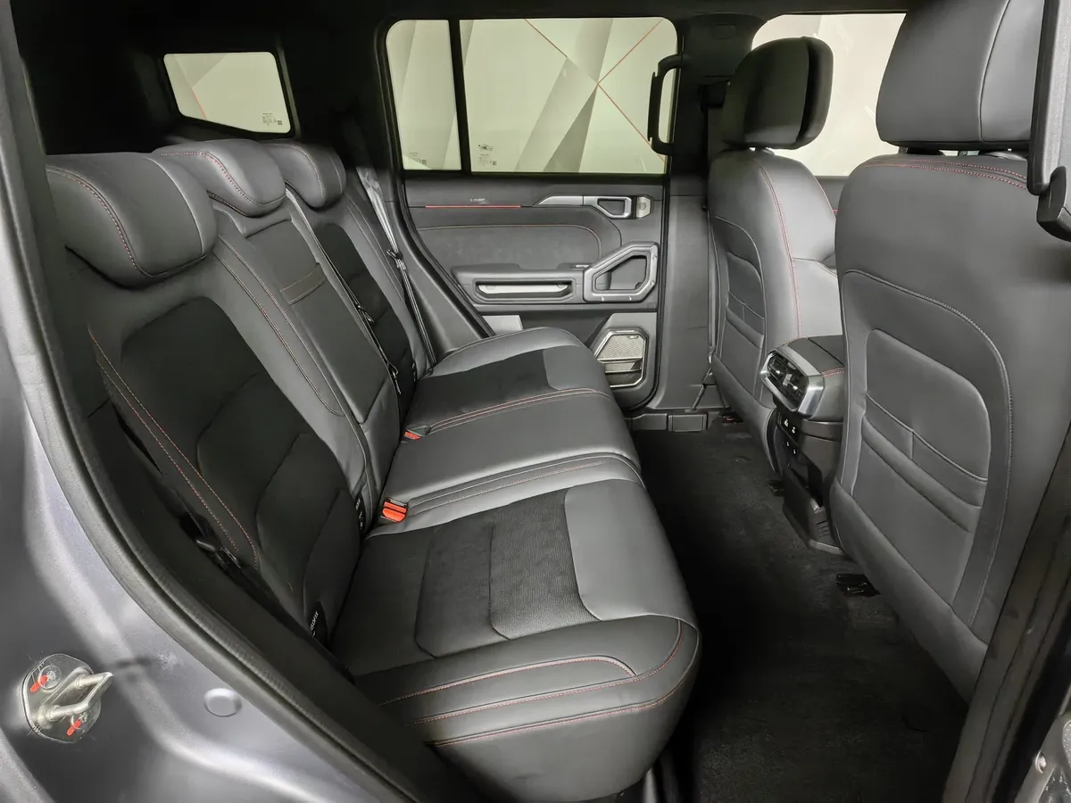 JETOUR T2 2.0T 7DCT AWD (245 л.с.) Престиж Серый в АВИЛОН. Слайд №15