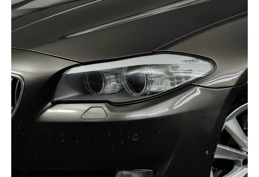 BMW 5 серия 525d xDrive AT (218 л.с.) Коричневый в АВИЛОН. Слайд №8