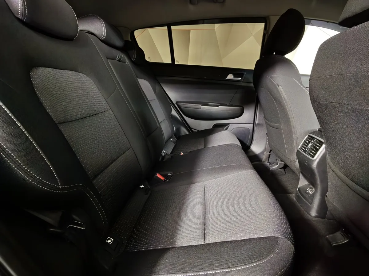 Kia Sportage 2.0 MPI AT 4WD (150 л.с.) Luxe Серебристый в АВИЛОН. Слайд №16