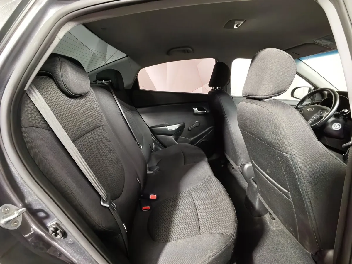 Kia Rio 1.4 MT (107 л.с.) Comfort Серый в АВИЛОН. Слайд №16