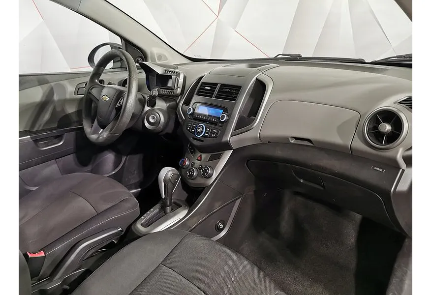 Chevrolet Aveo 1.6 AT (115 л.с.) Черный в АВИЛОН. Слайд №13