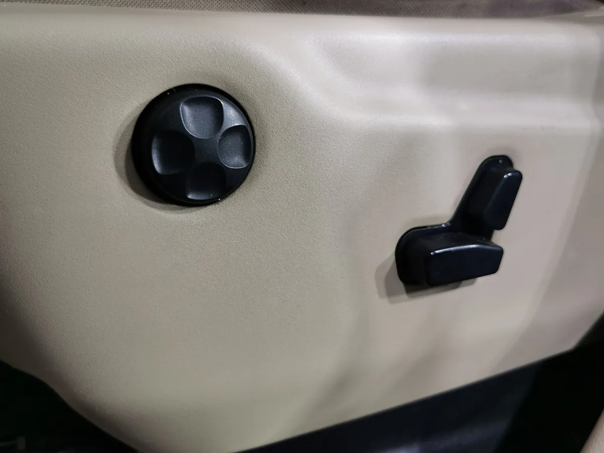 Jeep Grand Cherokee 3.6 AT (286 л.с.) Limited Красный в АВИЛОН. Слайд №21