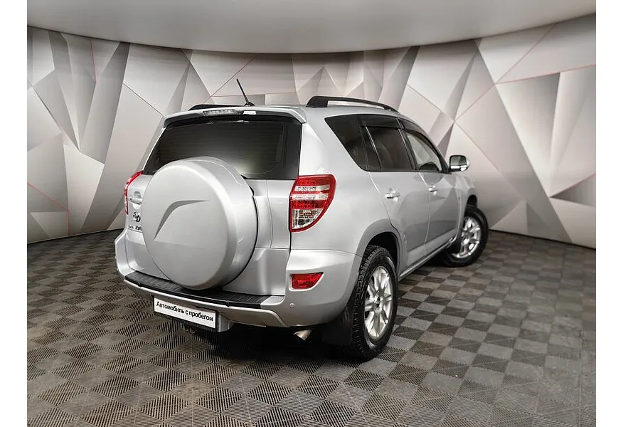 Toyota RAV4 2.0 CVT (158 л.с.) Серебристый в АВИЛОН. Слайд №2