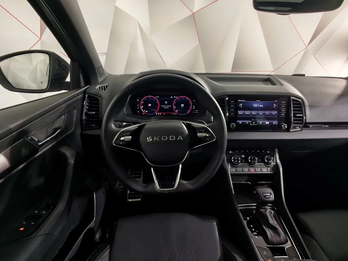 Skoda Karoq 2.0 AMT AWD (190 л.с.) SportLine 4х4 Серый в АВИЛОН. Слайд №20