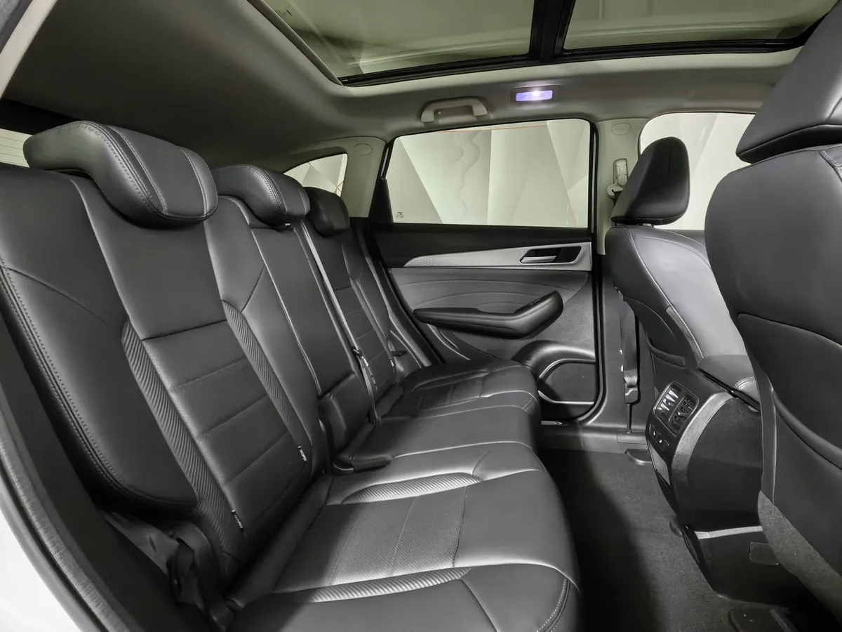 Haval F7 1.5T AWD 7DCT (150 л.с.) Premium Белый в АВИЛОН. Слайд №16