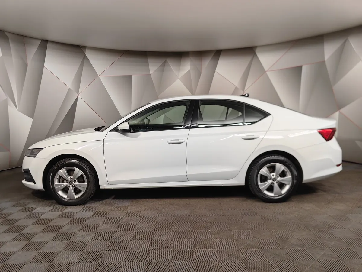 Skoda Octavia 1.4 AT FWD (150 л.с.) Белый в АВИЛОН. Слайд №5