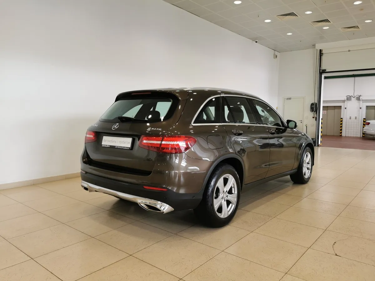 Mercedes-Benz GLC 250 9G-TRONIC 4MATIC (211 л.с.) Особая серия Коричневый в АВИЛОН. Слайд №2