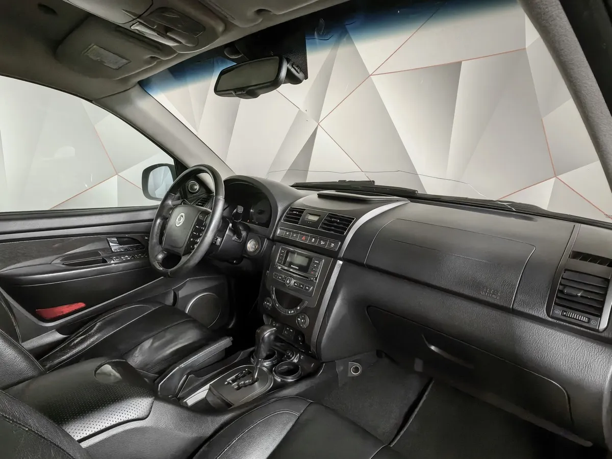 SsangYong Rexton 2.7 Xdi T-Tronic 4WD (165 л.с.) Черный в АВИЛОН. Слайд №12