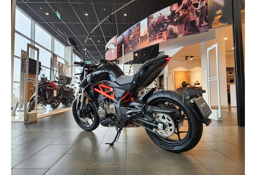 QJMOTOR SRK 400 400 см³ (41 л.с.) (41) 400 в АВИЛОН. Слайд №6