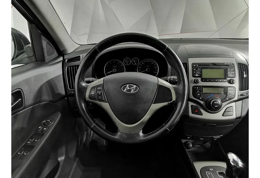 Hyundai i30 1.5 AT (110 л.с.) Elegance Черный в АВИЛОН. Слайд №20