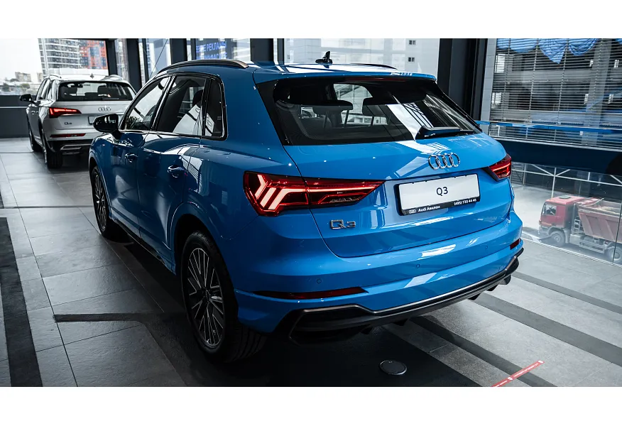 Audi Q3 2.0 45 TFSI S-tronic quattro (220 л.с.) Fashion Dynamic Edition Синий в АВИЛОН. Слайд №5