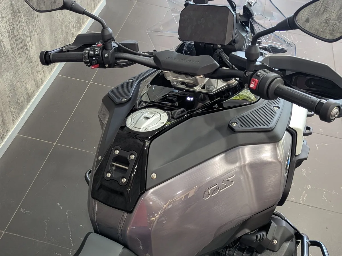 BMW Motorrad R 1300 GS Adventure R 1300 GS Adventure 1300 см³ (145) 1300 Черный в АВИЛОН. Слайд №4