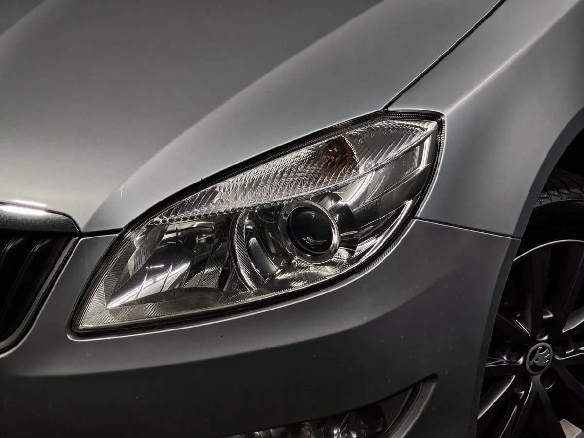 Skoda Fabia 1.6 AT (105 л.с.) Серебристый в АВИЛОН. Слайд №10