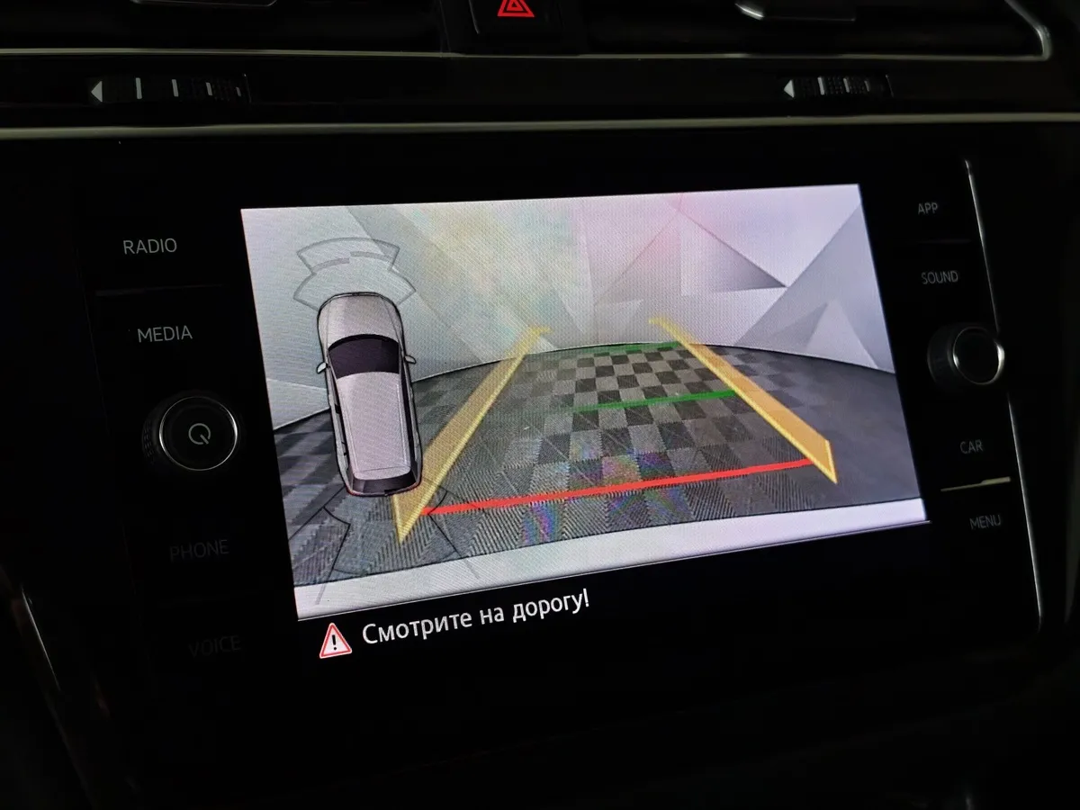 Volkswagen Tiguan 1.4 TSI BlueMotion DSG (150 л.с.) Highline Белый в АВИЛОН. Слайд №21