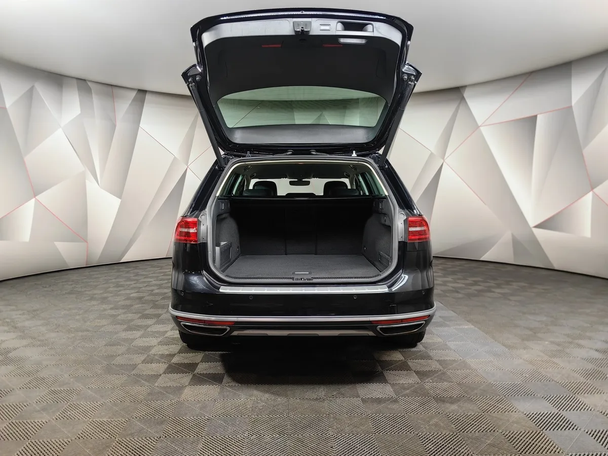 Volkswagen Passat 2.0 TSI BlueMotion DSG 4motion (220 л.с.) Variant Черный в АВИЛОН. Слайд №12
