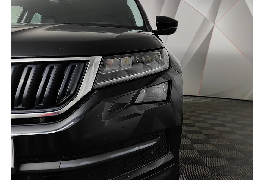 Skoda Kodiaq 2.0 TSI DSG 4X4 (180 л.с.) Черный в АВИЛОН. Слайд №10