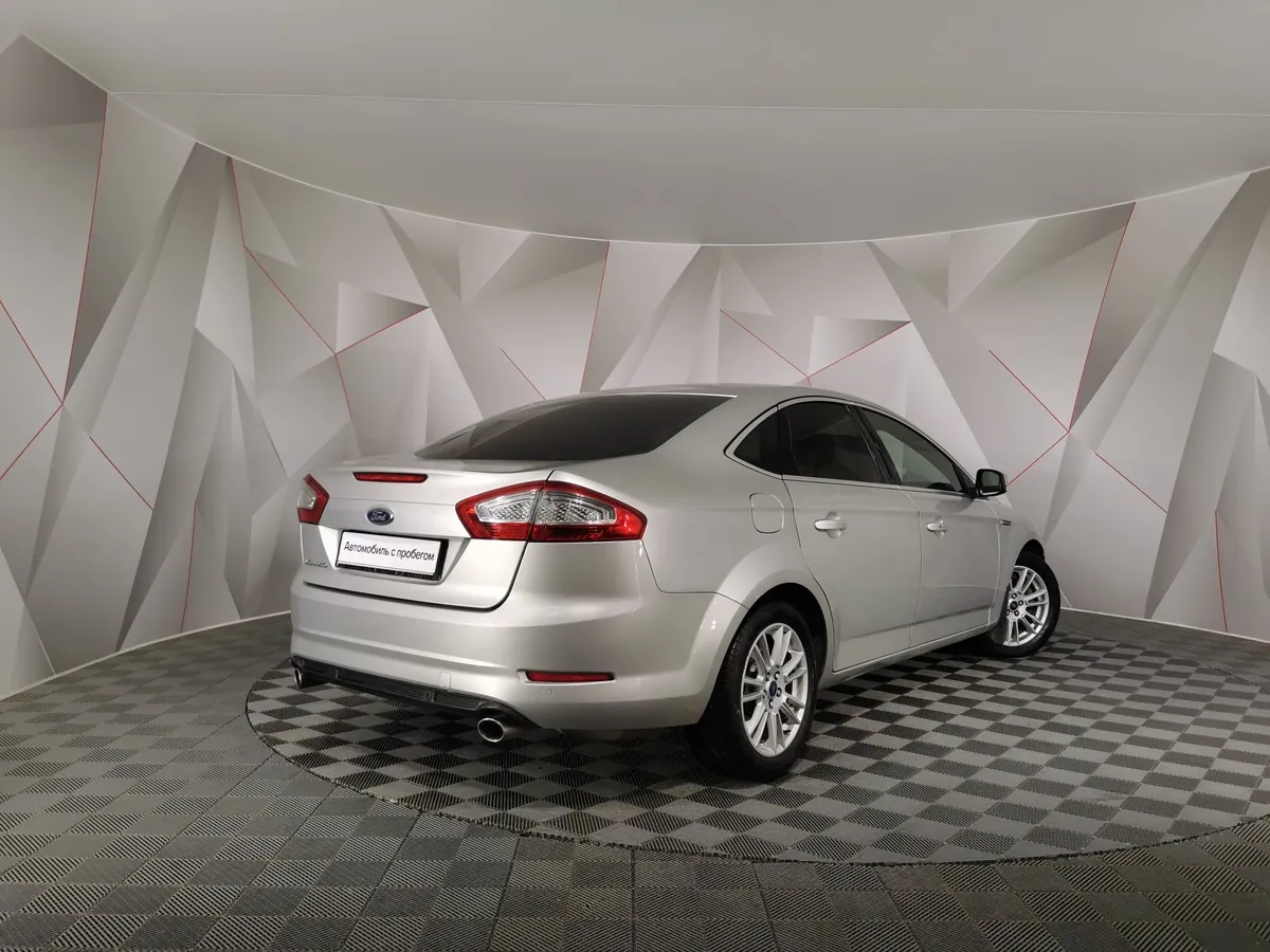 Ford Mondeo 2.0 EcoBoost PowerShift (200 л.с.) Titanium Black Серебристый в АВИЛОН. Слайд №2