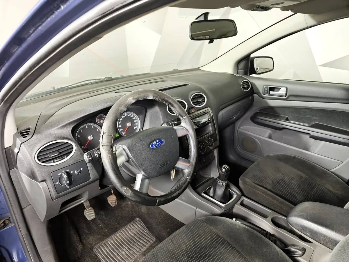 Ford Focus 1.8 MT (125 л.с.) Ghia Синий в АВИЛОН. Слайд №16