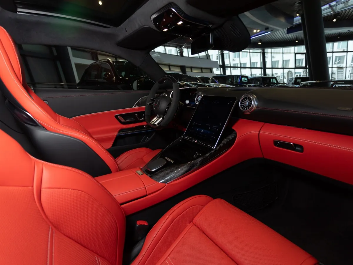 Mercedes-Benz AMG GT 43 4MATIC SPEEDSHIFT TCT 9G (367 л.с.) Черный в АВИЛОН. Слайд №11