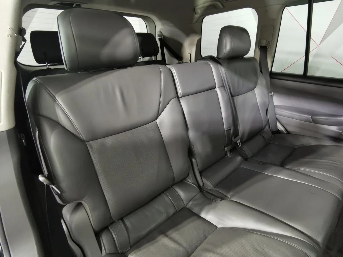 Lexus LX 570 AT (383 л.с.) Premium Черный в АВИЛОН. Слайд №16