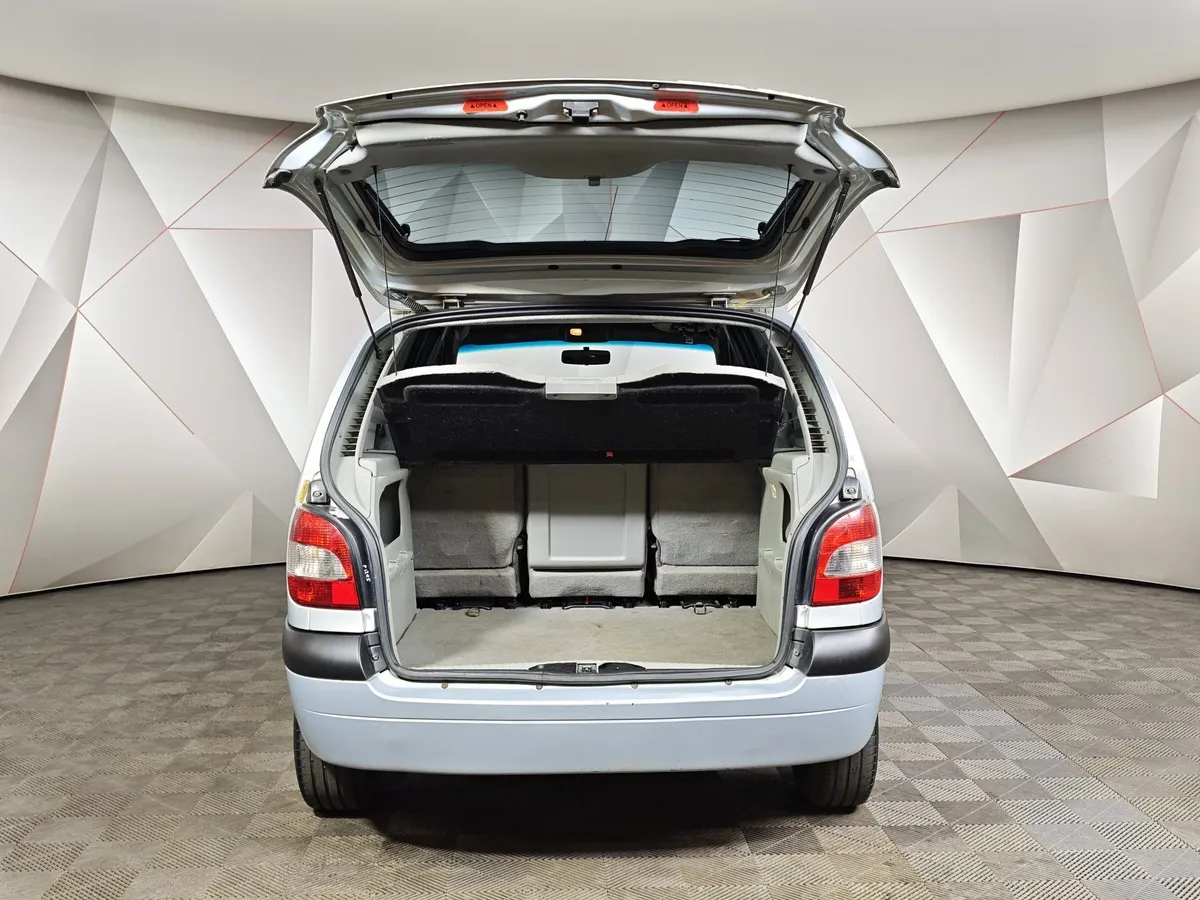 Renault Scenic 1.6 16v MT (107 л.с.) Серый в АВИЛОН. Слайд №10