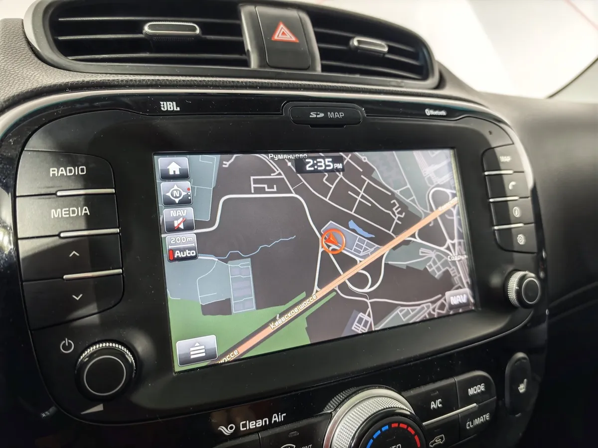 Kia Soul 2.0 MPI AT (150 л.с.) Premium Plus Красный в АВИЛОН. Слайд №21