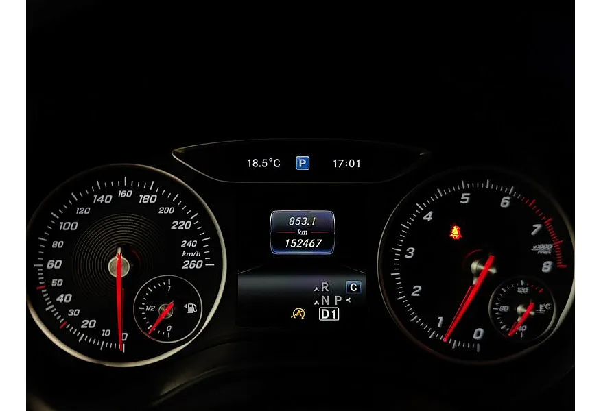 Mercedes-Benz GLA 200 7G-DCT (150 л.с.) Особая серия Синий в АВИЛОН. Слайд №18