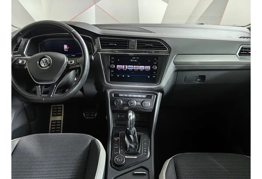 Volkswagen Tiguan 2.0 TSI 4Motion DSG (180 л.с.) OFFROAD Серый в АВИЛОН. Слайд №15