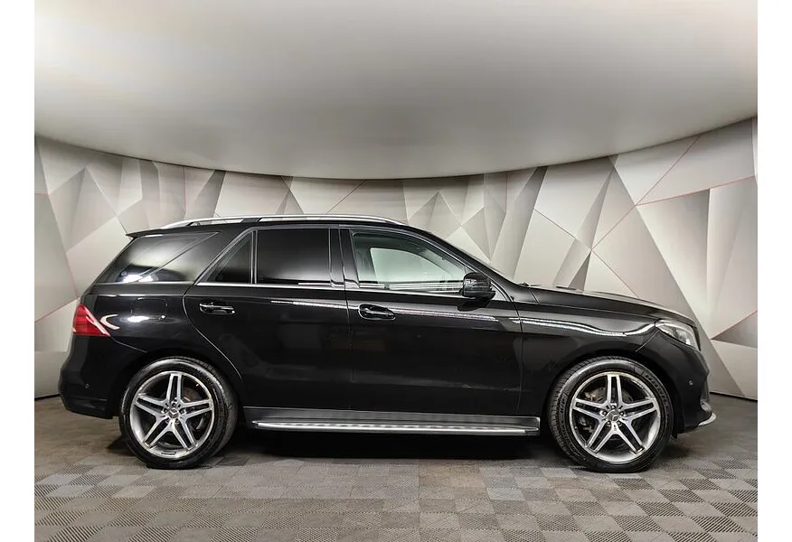 Mercedes-Benz GLE 350 d 4MATIC 9G-TRONIC (249 л.с.) Особая серия Черный в АВИЛОН. Слайд №6