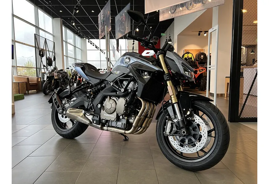 LIVE. Слайд №2