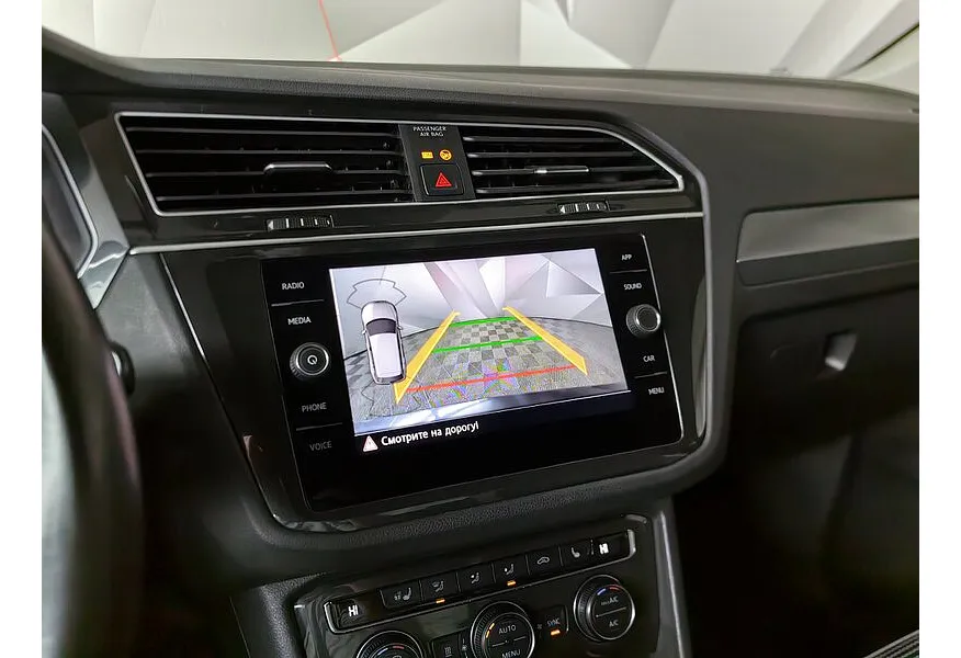 Volkswagen Tiguan 2.0 TDI 4Motion DSG (150 л.с.) OFFROAD Черный в АВИЛОН. Слайд №21