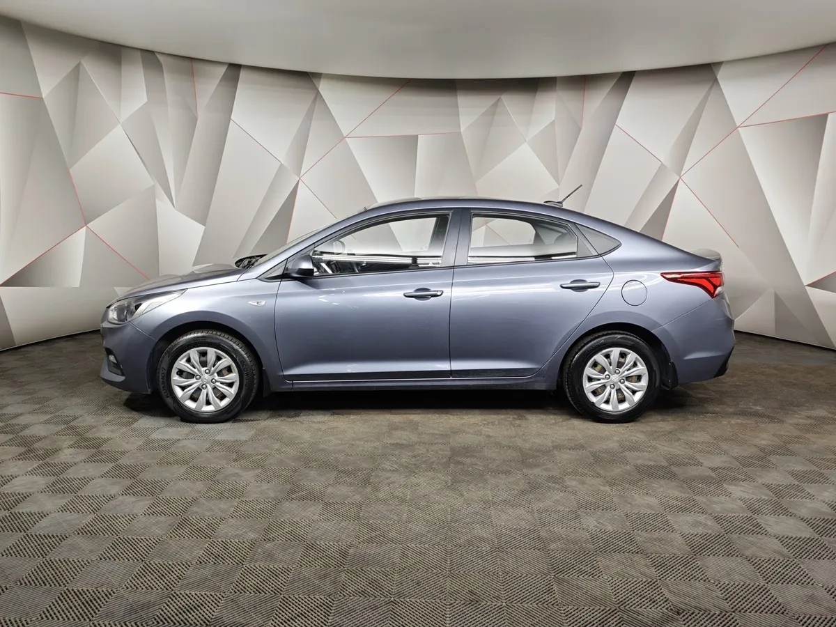 Hyundai Solaris 1.4 AT (100 л.с.) Active Plus Серый в АВИЛОН. Слайд №5