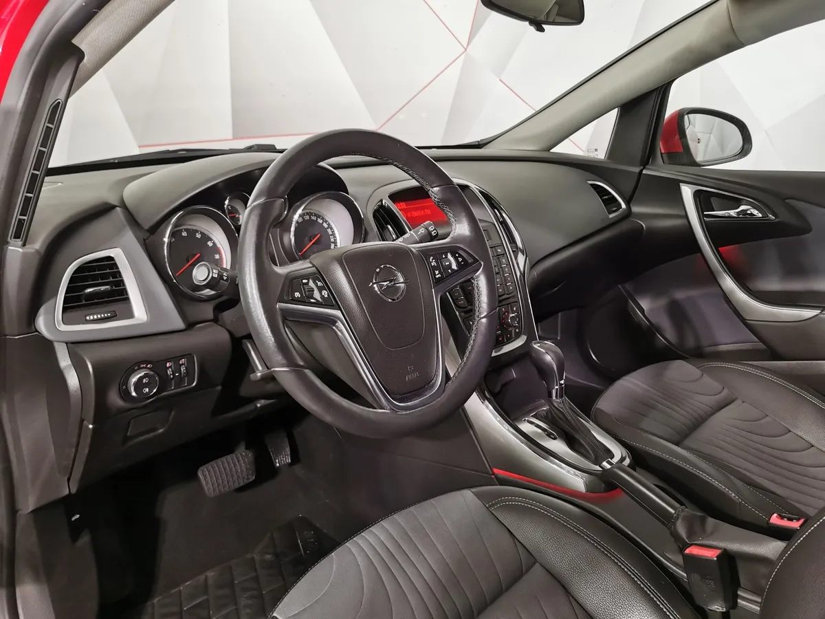 Opel Astra 1.6 AT (115 л.с.) Красный в АВИЛОН. Слайд №18