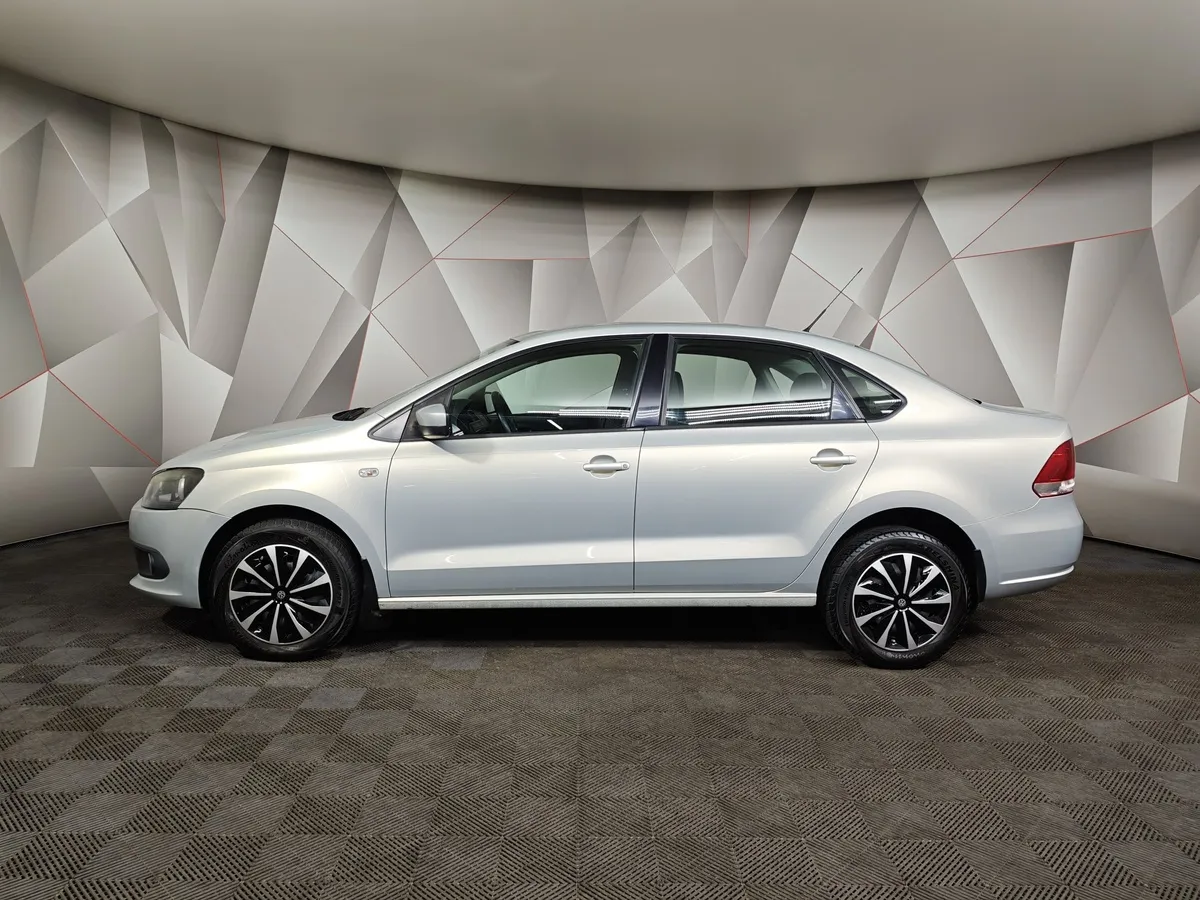 Volkswagen Polo 1.6 MT (105 л.с.) Comfortline Серебристый в АВИЛОН. Слайд №5