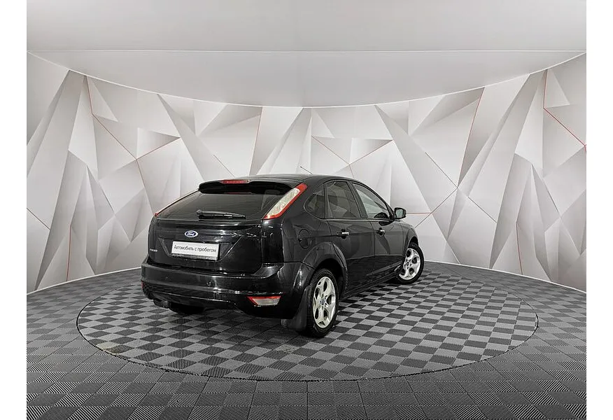 Ford Focus 2.0 AT (145 л.с.) Ghia Черный в АВИЛОН. Слайд №2