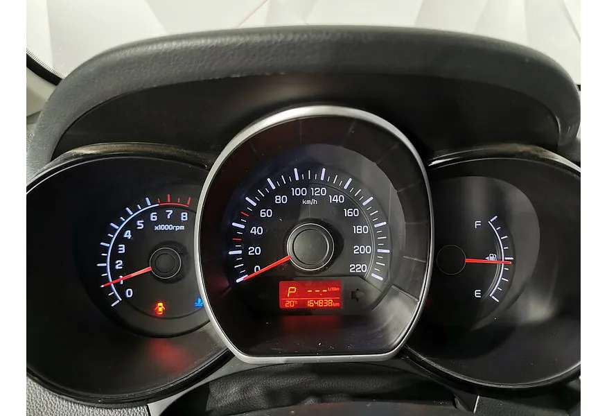 Kia Rio 1.6 AT (123 л.с.) Белый в АВИЛОН. Слайд №18