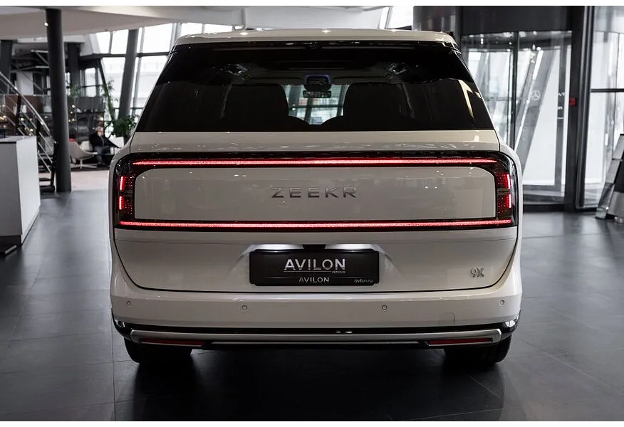 Zeekr 9X 2.0h AT 4WD (1177 л.с.) Max Белый в АВИЛОН. Слайд №5
